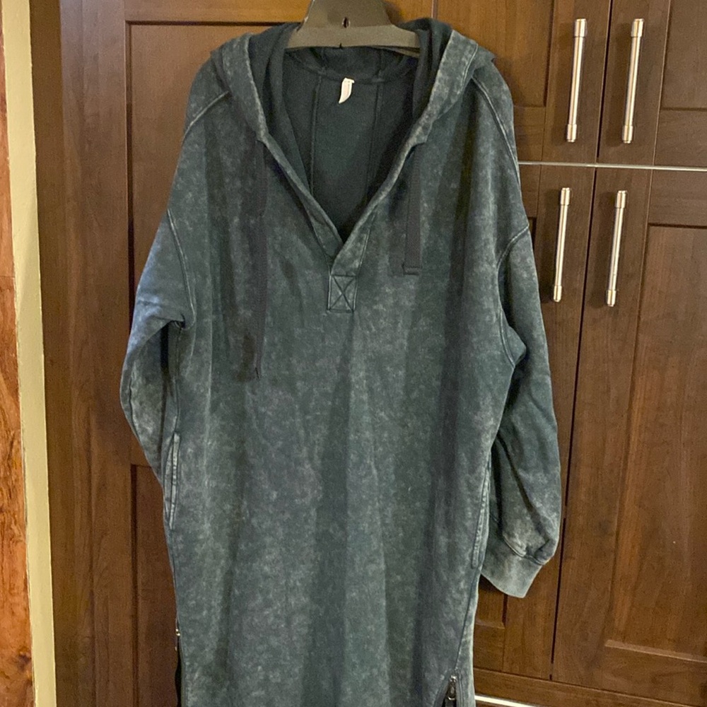 Sz L Free People Movement  SPUR OF THE MOMENT sweat dress